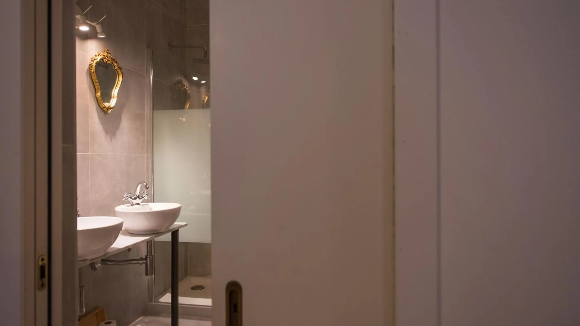 Small Studio 5 Min To The Metro Apartment Milan