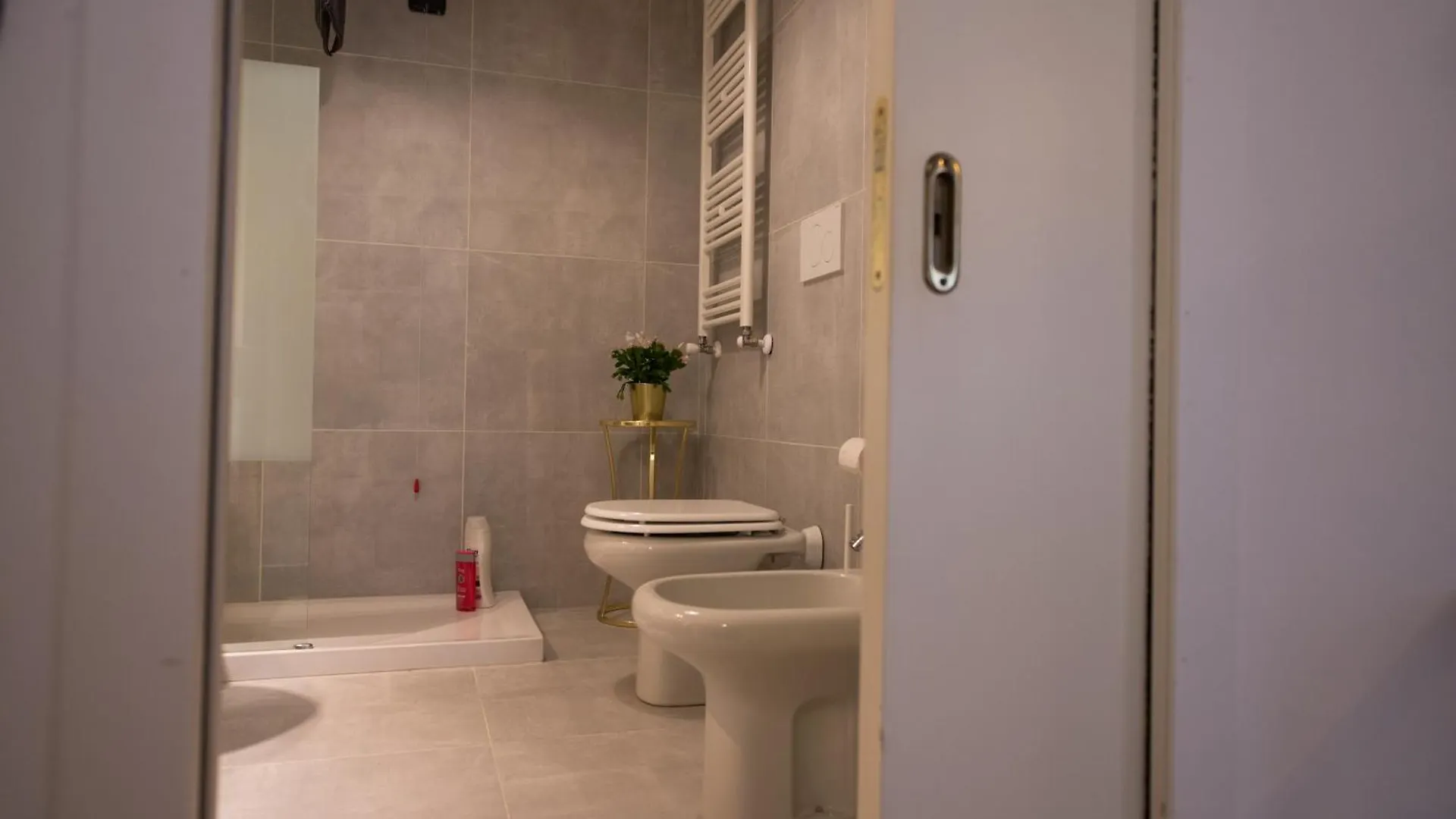Small Studio 5 Min To The Metro Apartment Milan Italy